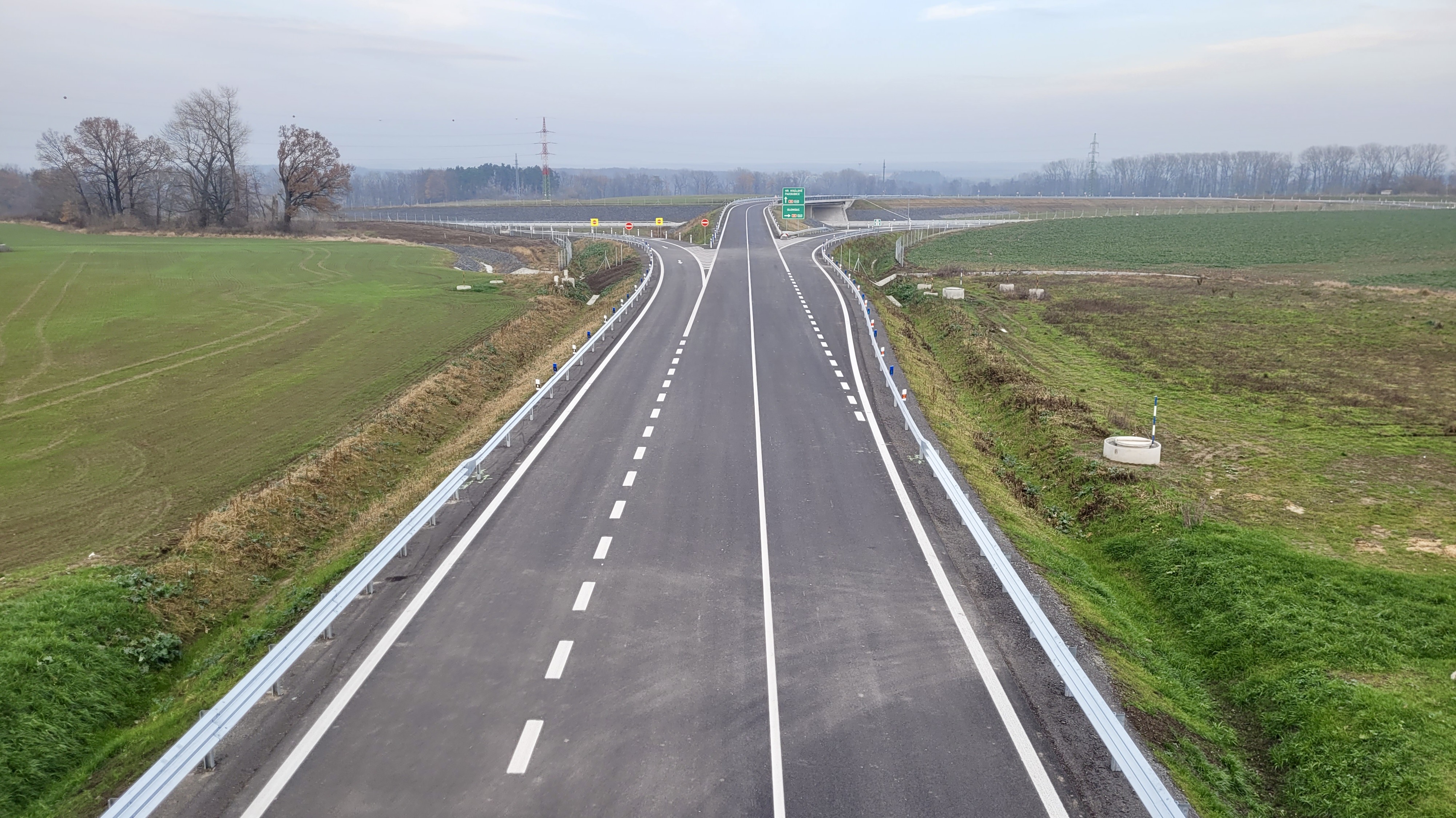 Dálnice D35 – výstavba úseku Ostrov–Časy - Út- és hídépítés