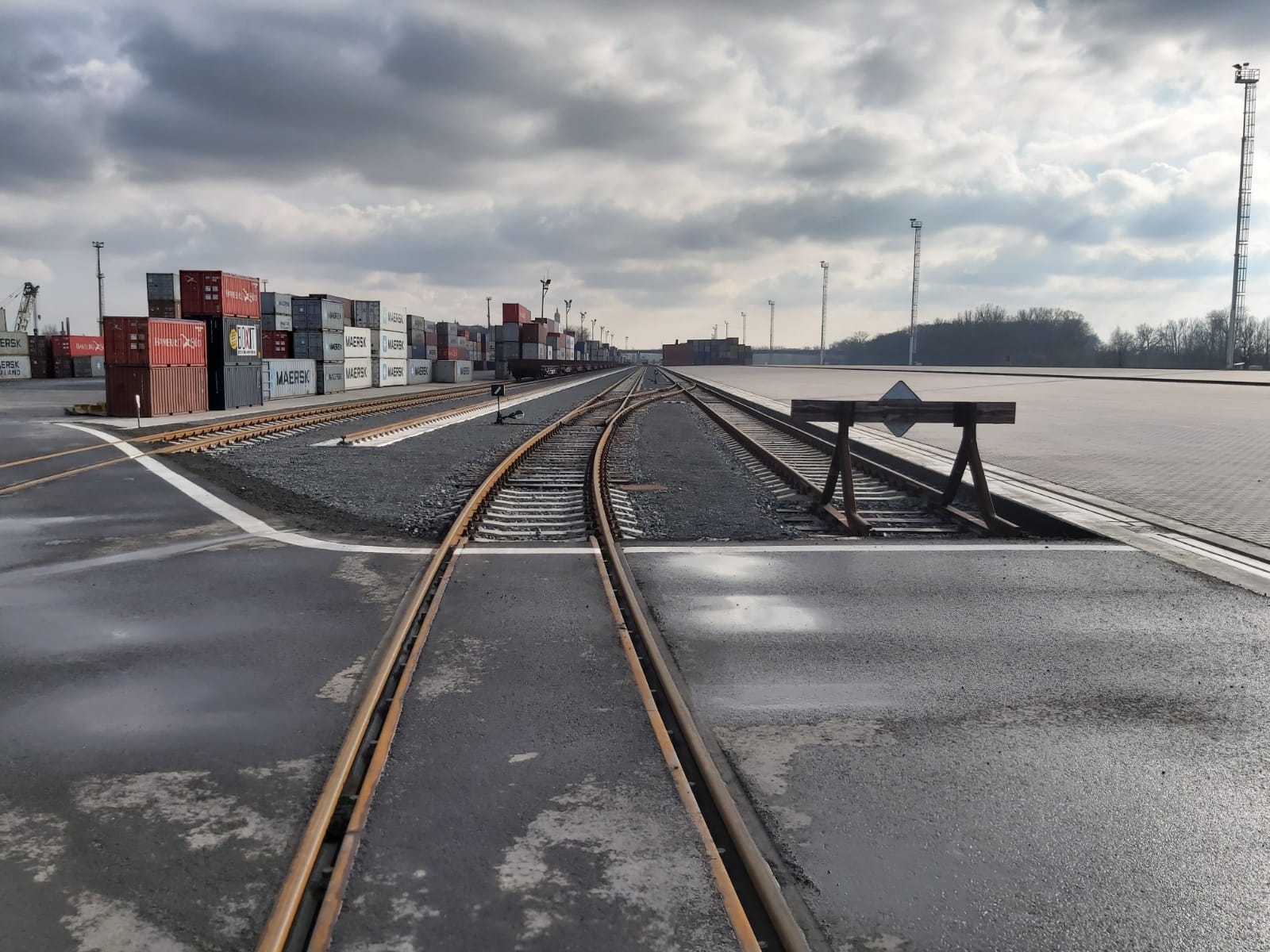 Mělník – ekologizace kontejnerového terminálu - Út- és hídépítés