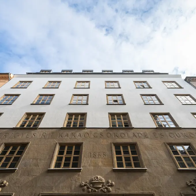 HD 251015 EM 3776 Edit Edit