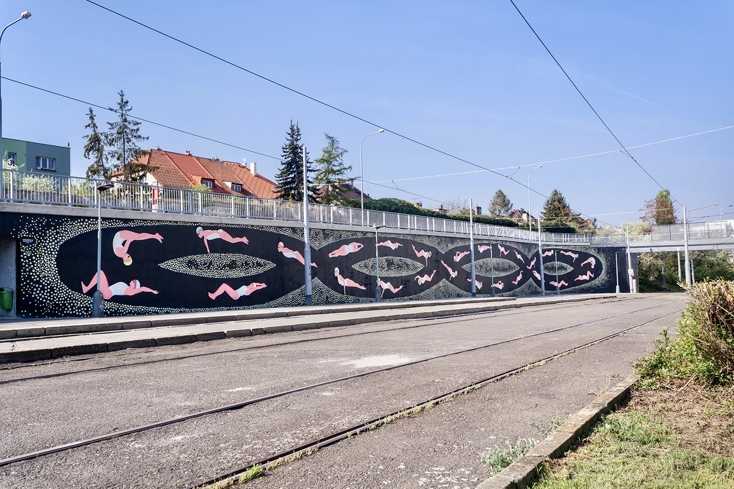 Praha 15, ul. Průmyslová – rekonstrukce opěrné zdi - Út- és hídépítés