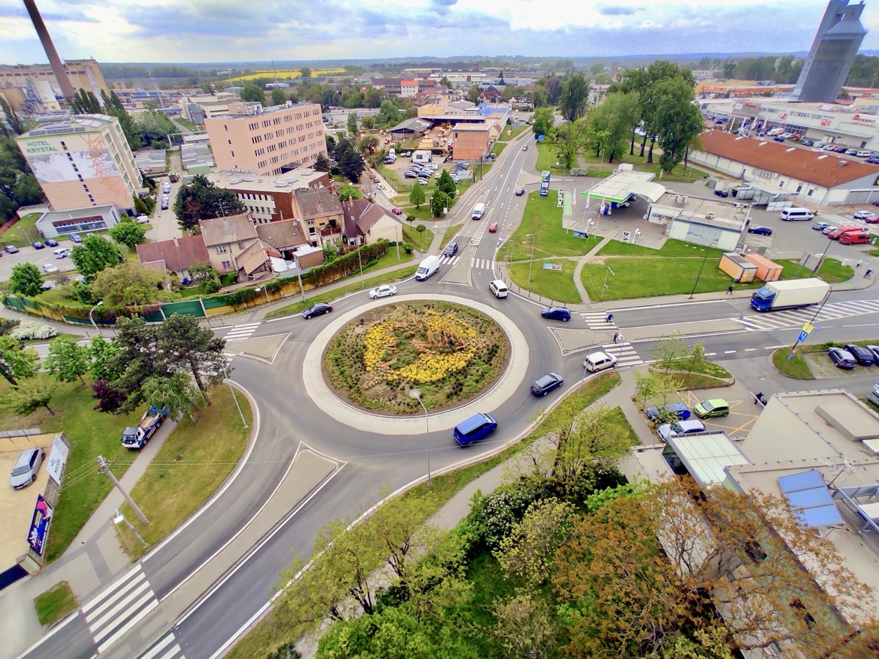 Hodonín – oprava okružní křižovatky v ul. Anenská - Út- és hídépítés
