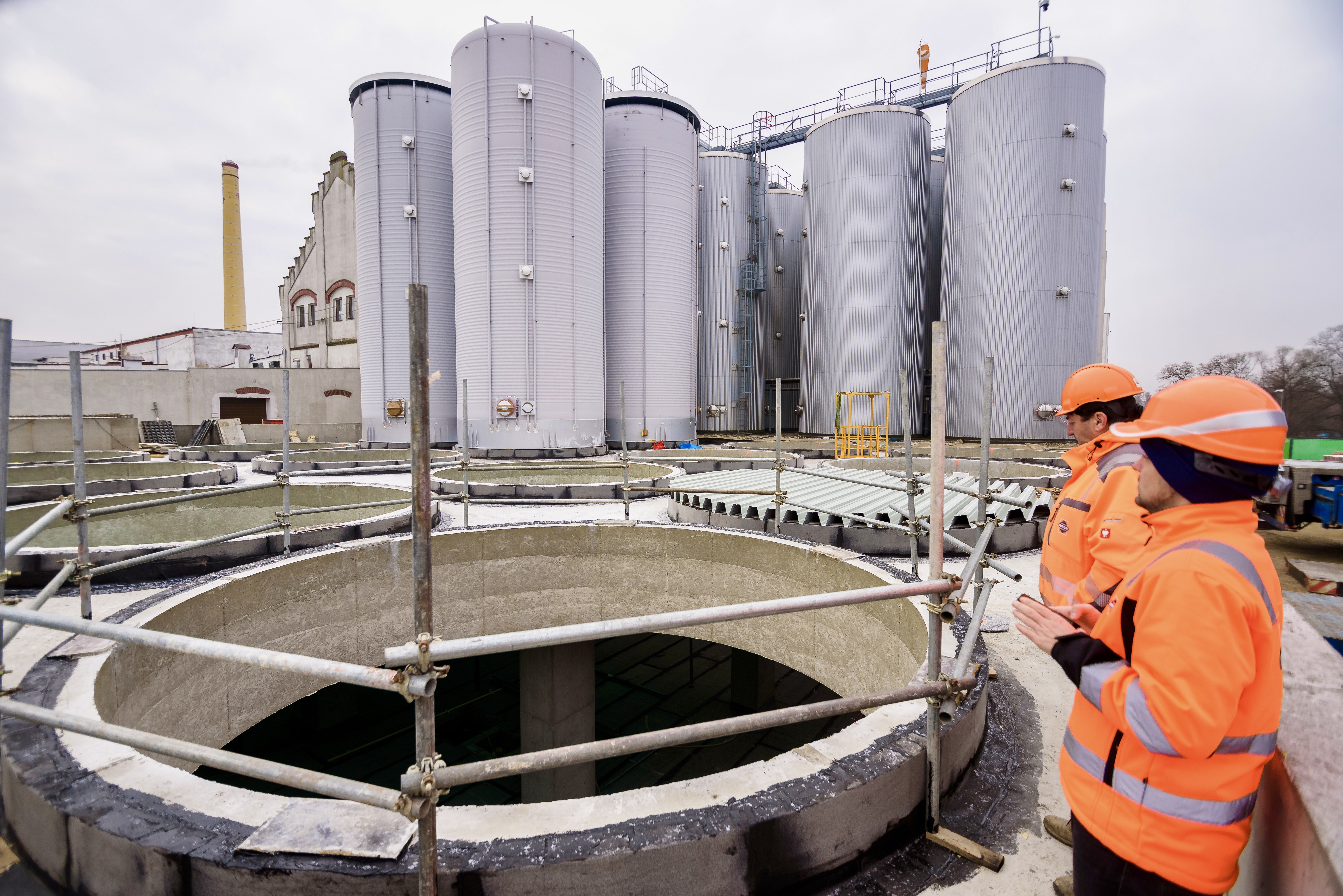 Pivovar Velké Popovice – budova CKT tanků - Magasépítés