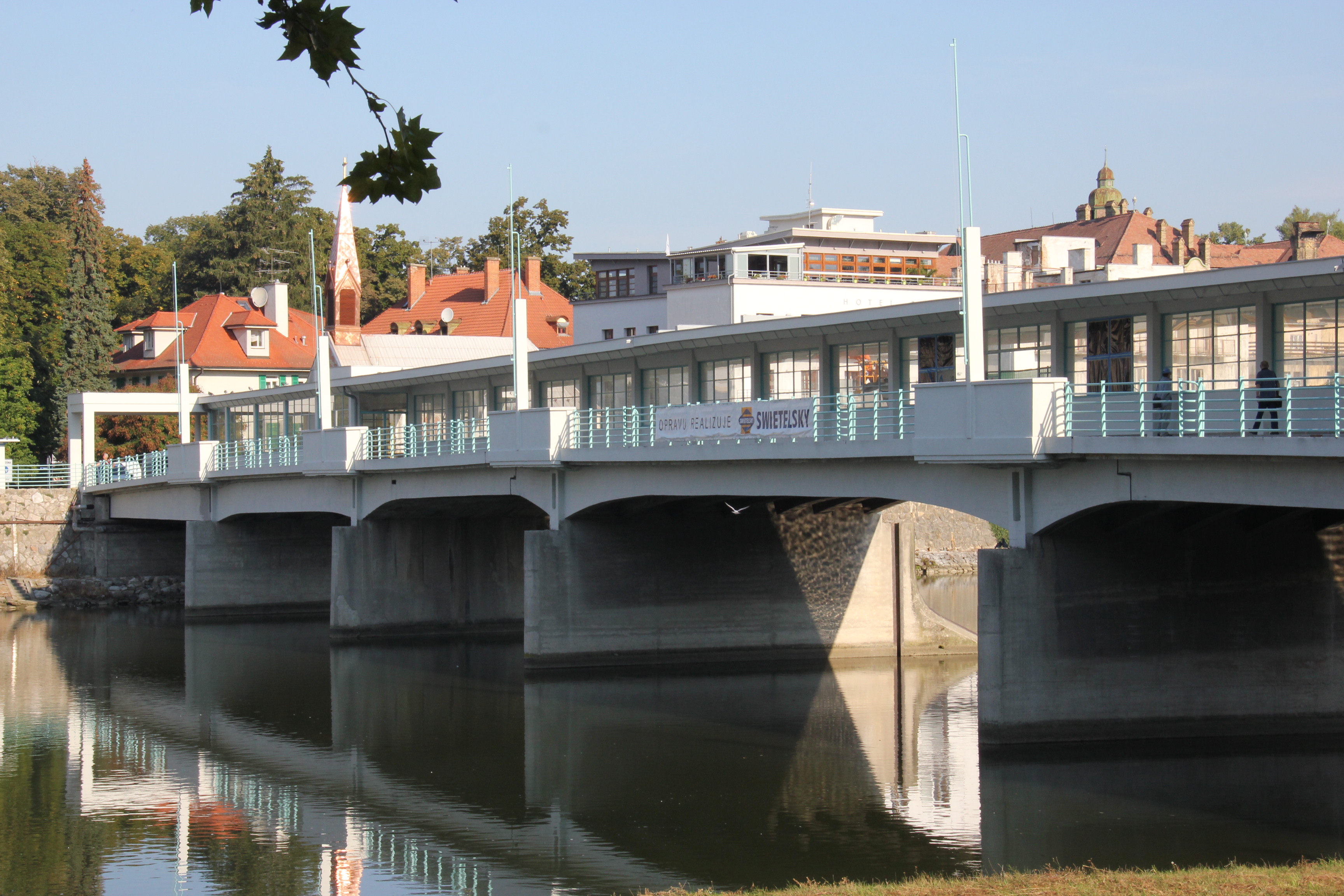 Rekonštrukcia Kolonádového mosta v Piešťanoch - Út- és hídépítés