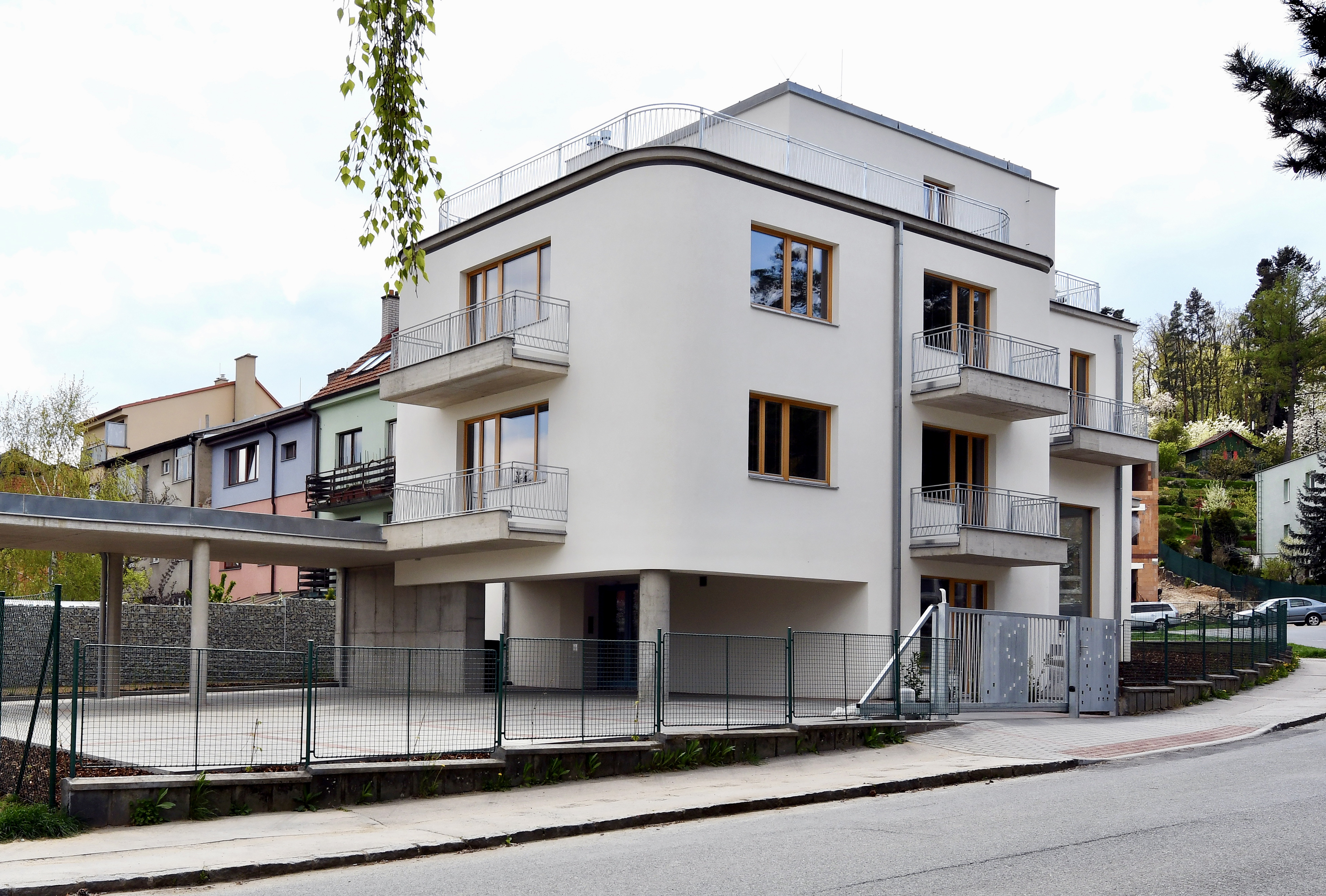 Brno-Jundrov – rekonstrukce bytového domu - Magasépítés