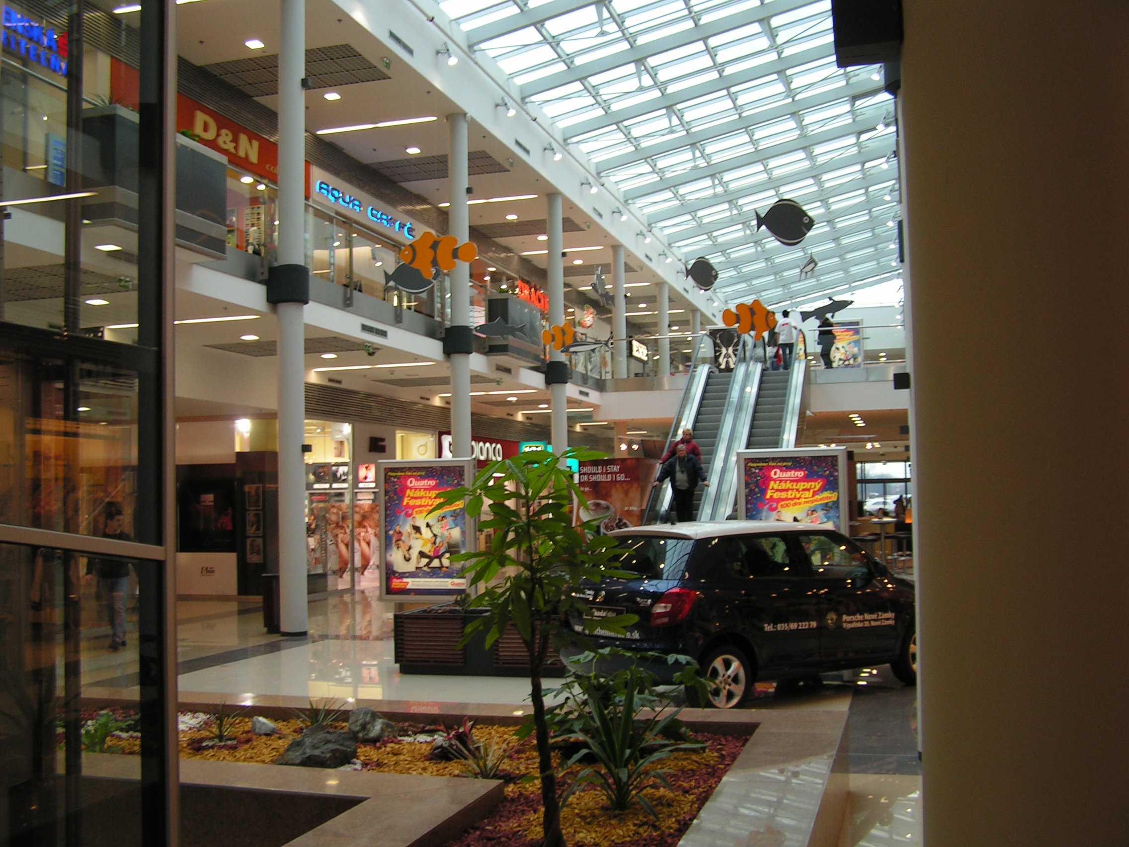 Aquario Shopping Center Nové Zámky / obchodné centrá - Magasépítés