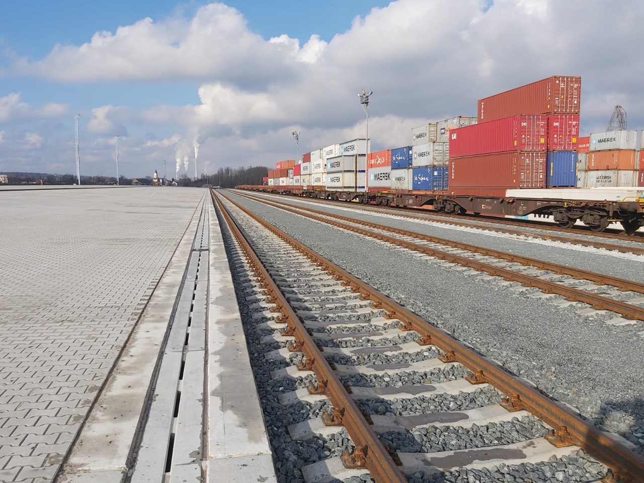 Mělník – ekologizace kontejnerového terminálu - Út- és hídépítés Mělník – ekologizace kontejnerového terminálu - Út- és hídépítés