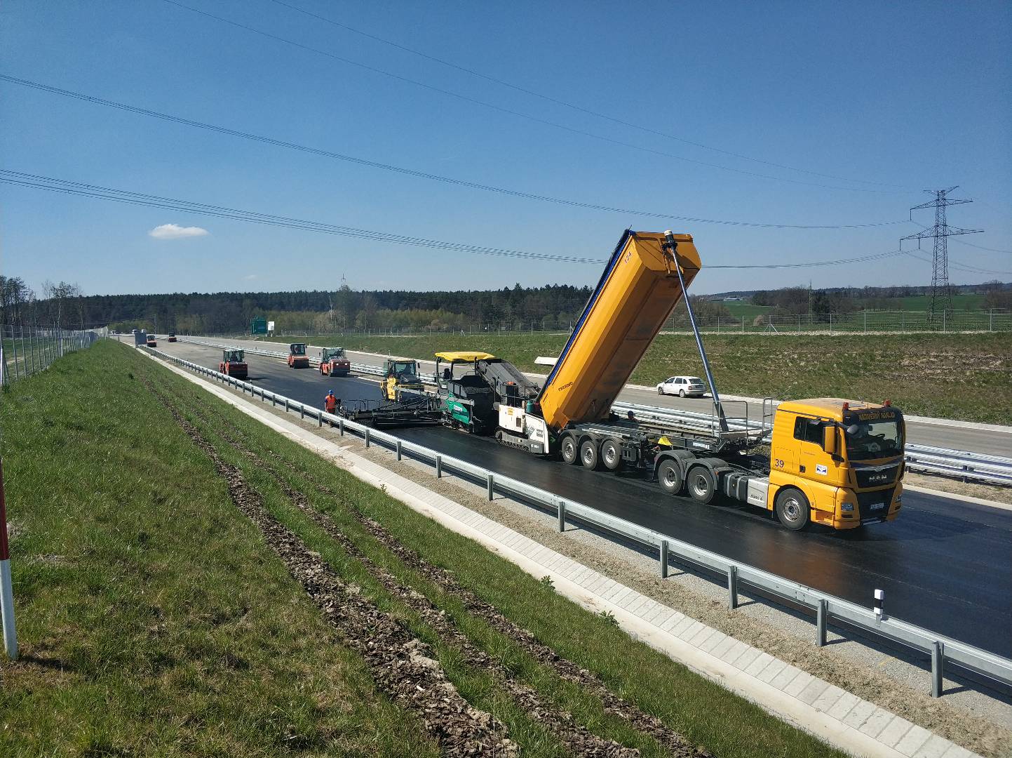 Dálnice D3 – výstavba úseku Bošilec–Ševětín - Út- és hídépítés