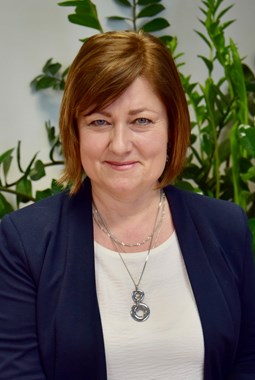 Bohdana Holeňová 