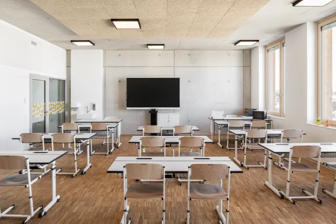 Schule Leopold Kohr Straße Wien AT (2)