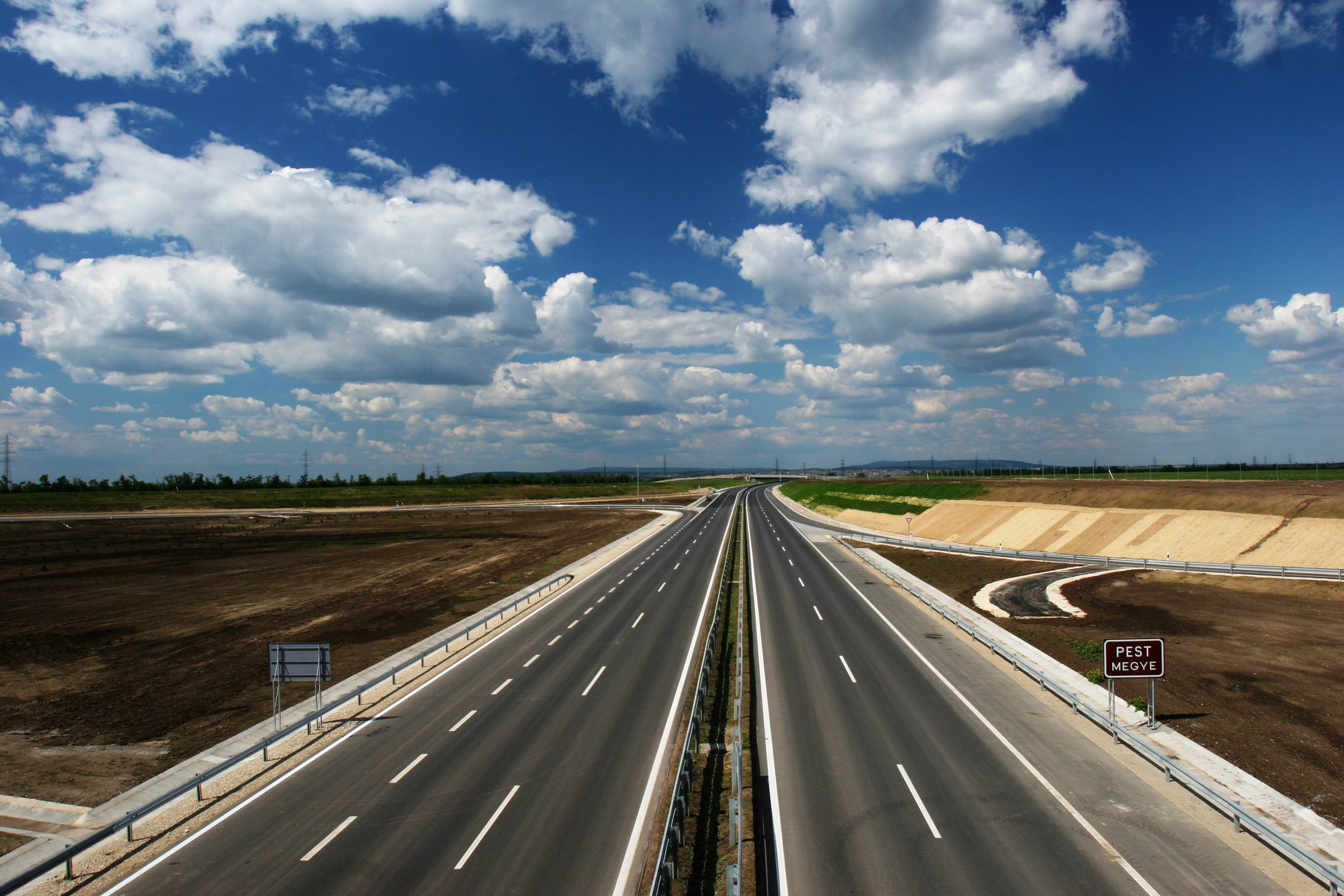 M6 autópálya  - Út- és hídépítés