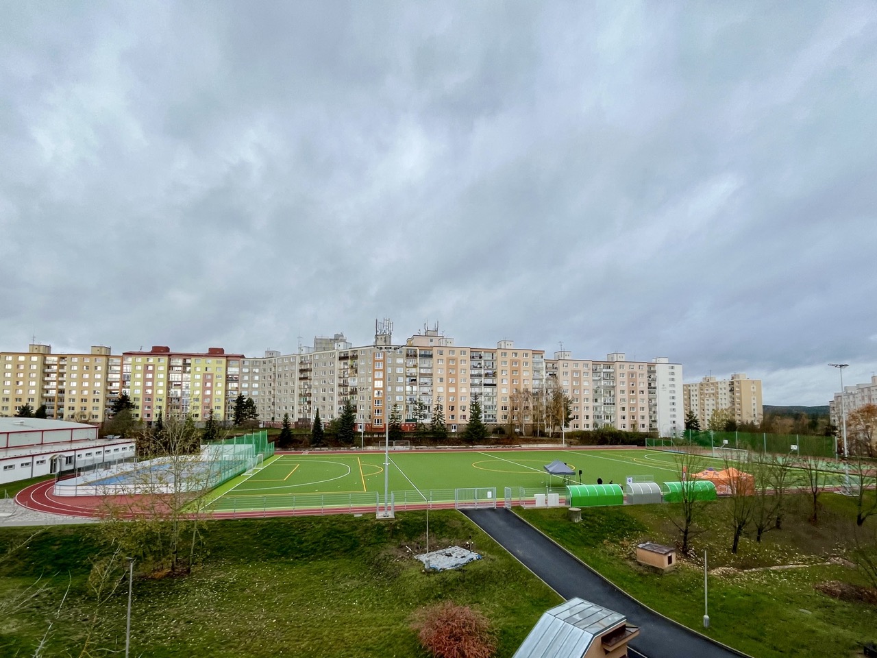 Rekonstrukce sportovního areálu ZŠ, ul. Kralovická, Plzeň - Speciális kompetenciáink