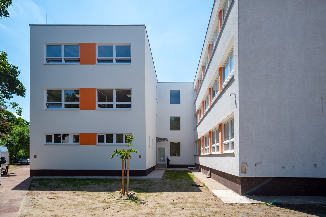 Oroszlány (1) Oroszlány (1)