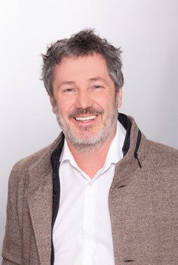 Dipl. Ing. Peter Schmidt  Dipl. Ing. Peter Schmidt