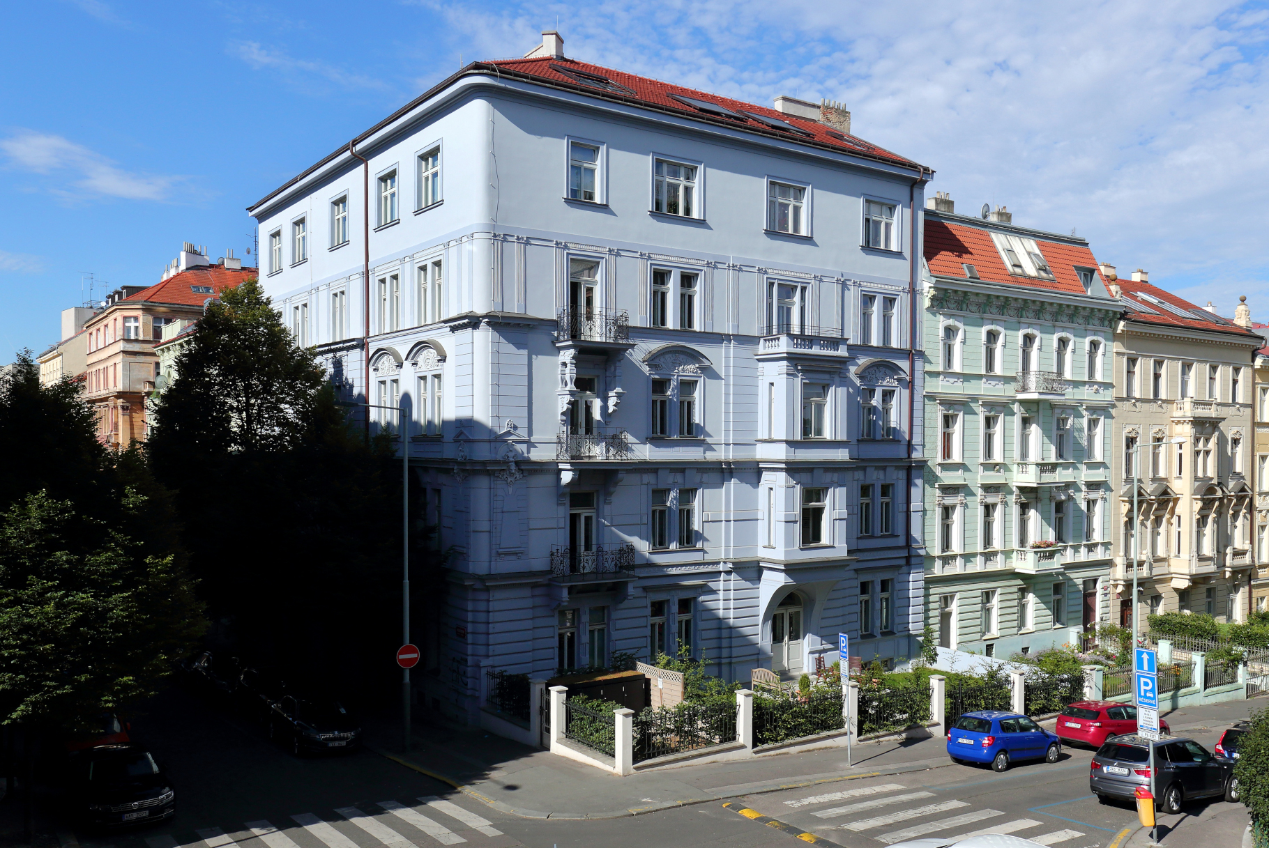 Praha 2 – rekonstrukce bytového domu Balbínova - Magasépítés