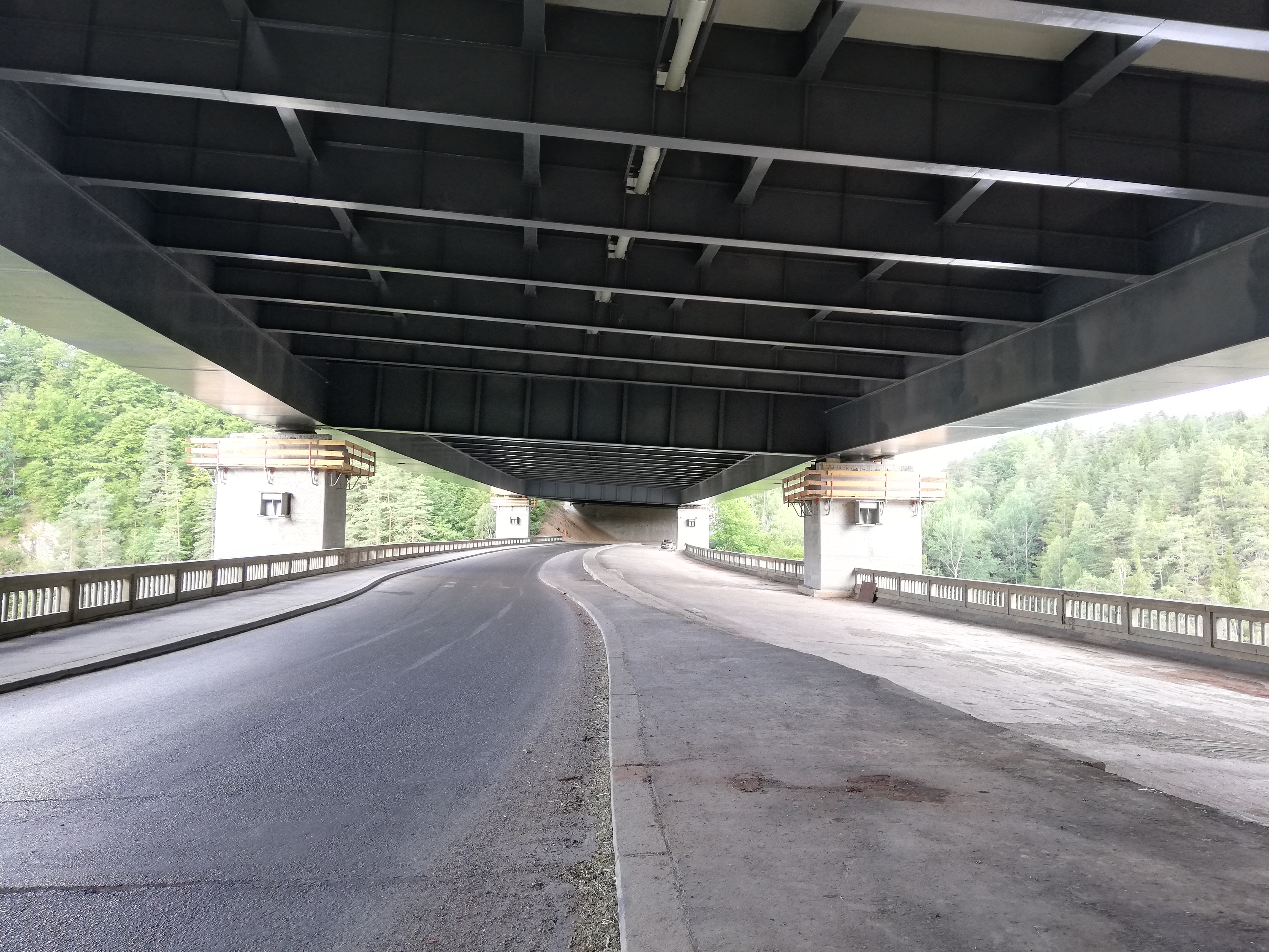 Dálnice D1, most Koberovice – dodávka mostních ložisek a závěrů - Út- és hídépítés