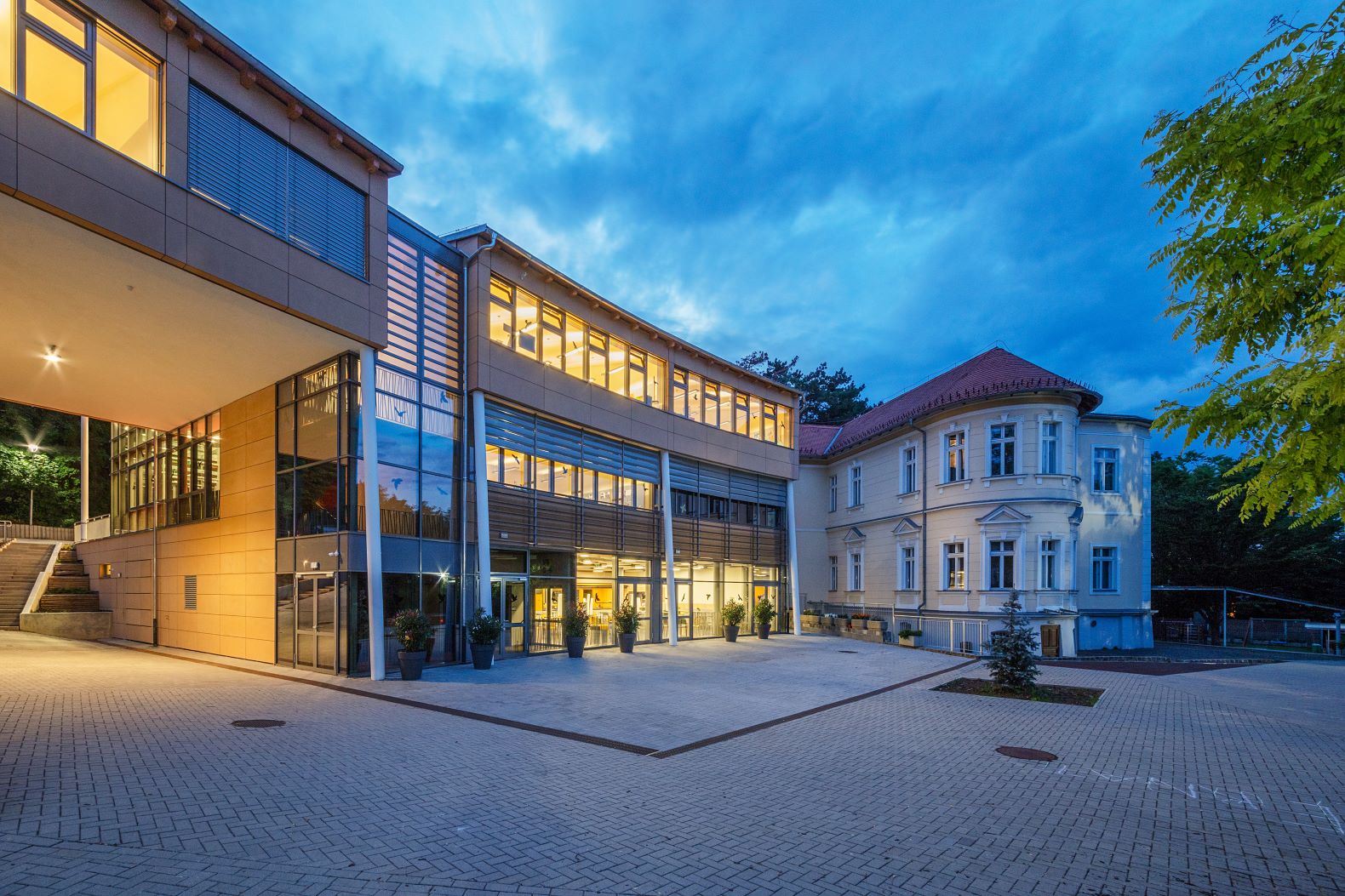 Iskola épület, Deutsche Schule, Budapest - Magasépítés