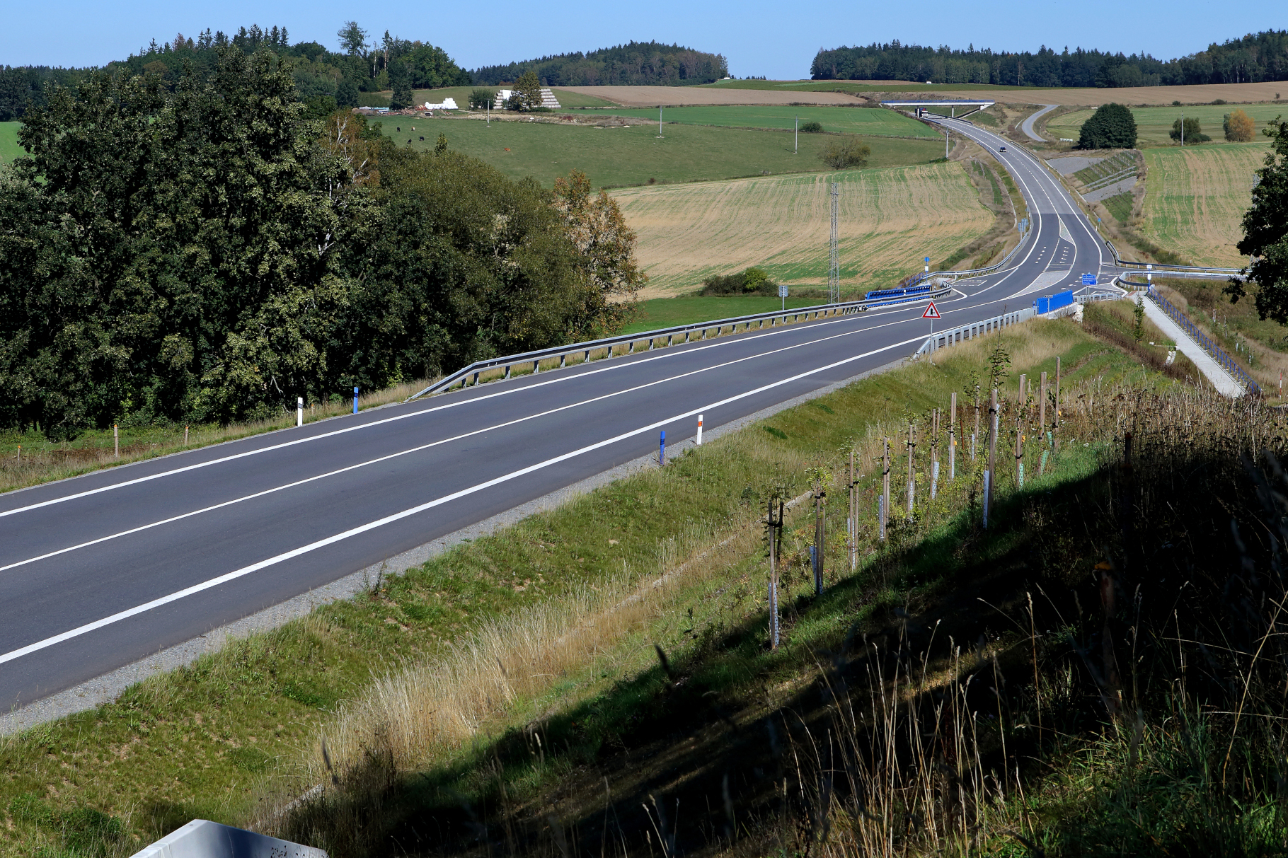 Silnice I/34 – výstavba úseku Ondřejov–Božejov–Pelhřimov - Út- és hídépítés