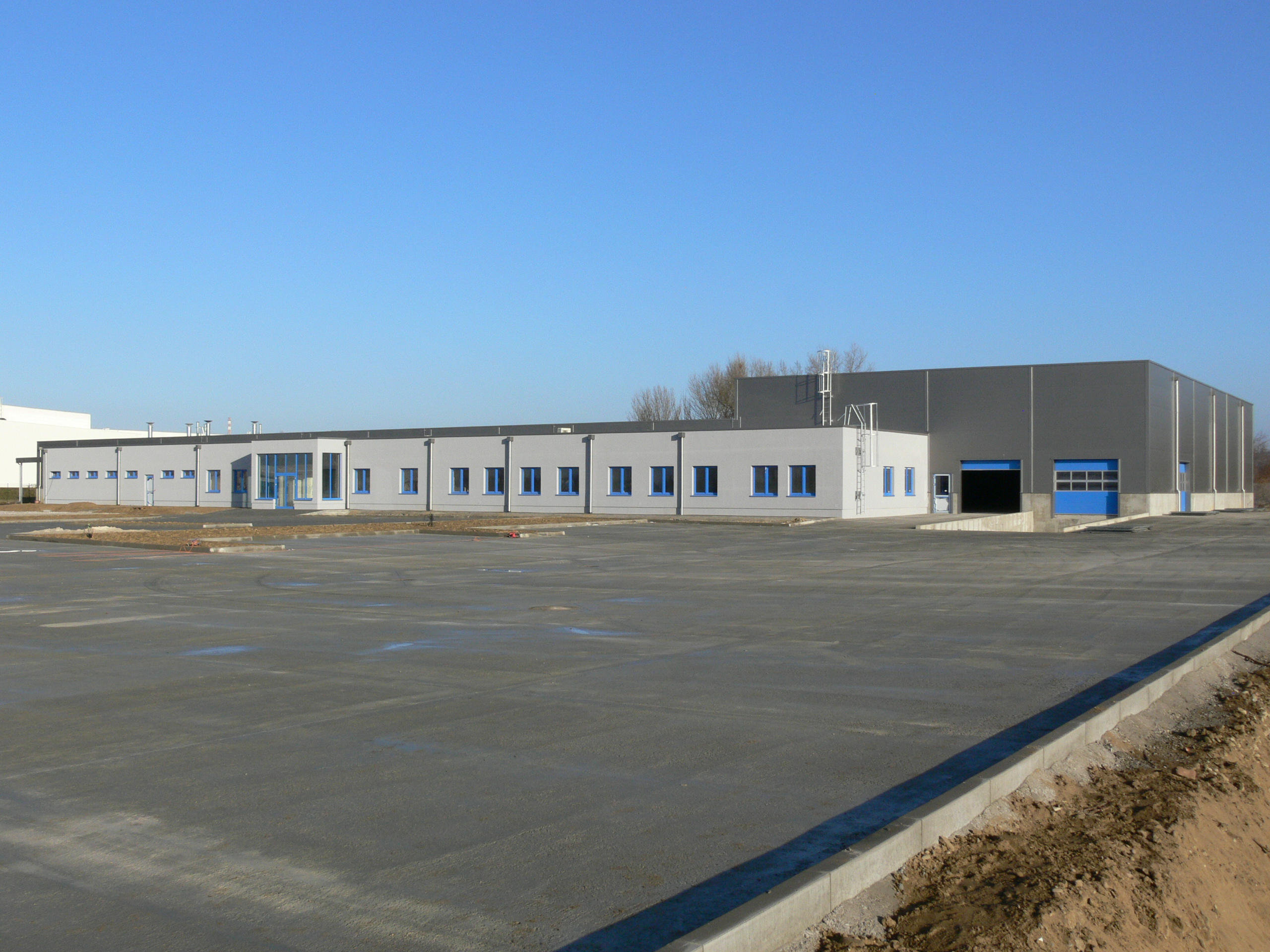 AKAtech Hlohovec BT2 / priemyselné a energetické stavby - Magasépítés