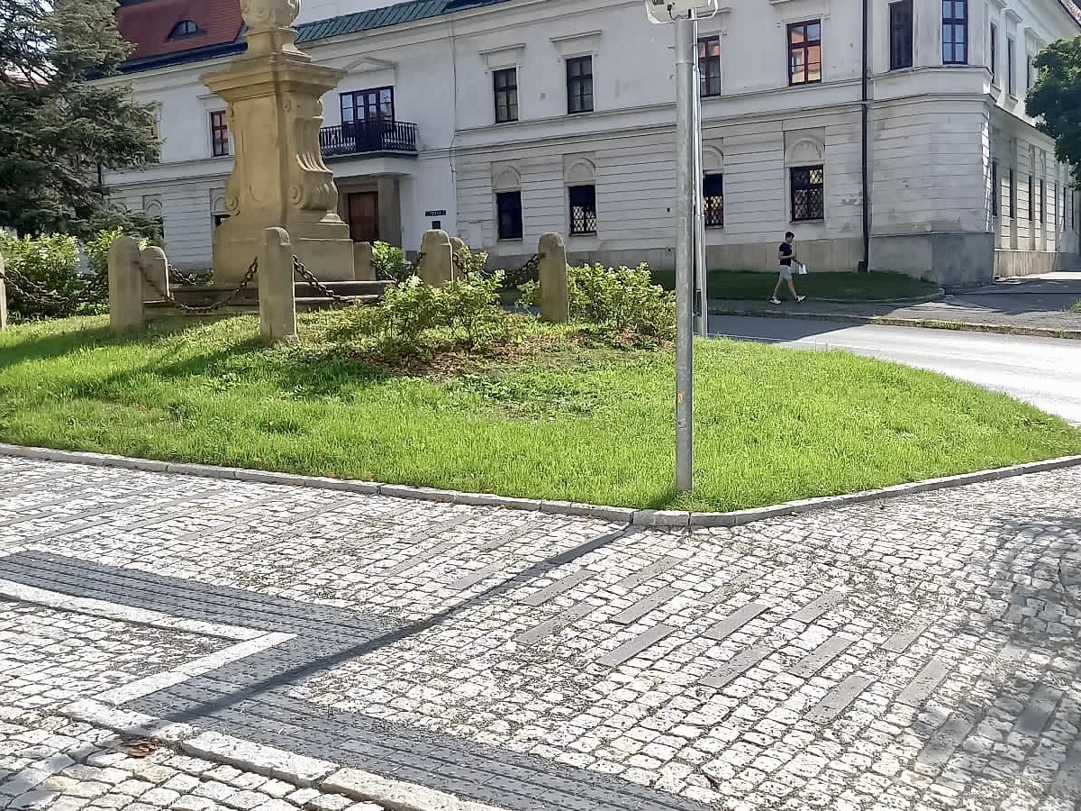 Vsetín – rekonstrukce Horního náměstí - Út- és hídépítés
