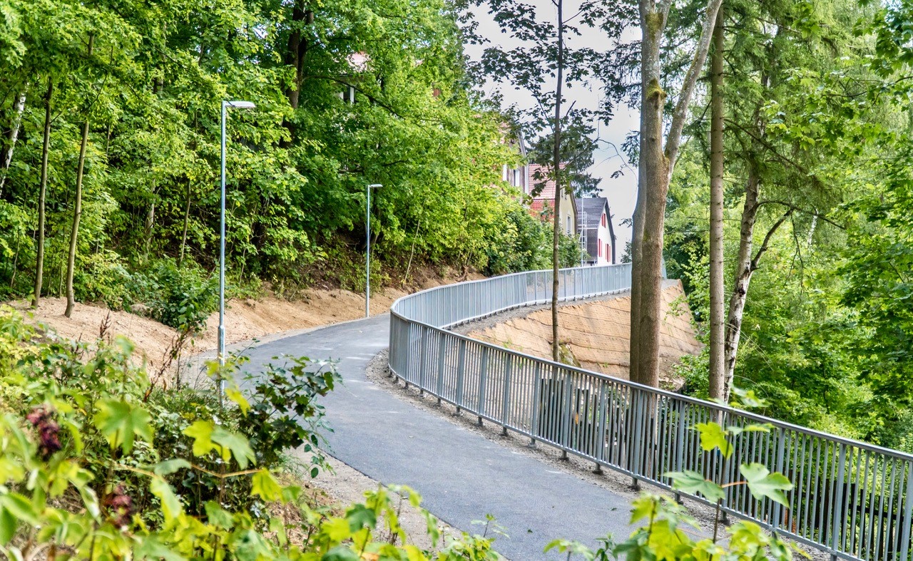 Jablonec nad Nisou – výstavba cyklostezky Odra–Nisa, úsek ul. 5. května – sjezd na silnici I/14 - Út- és hídépítés